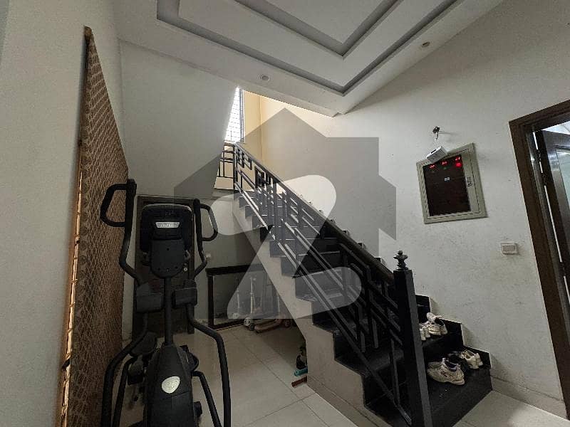 central block modern House