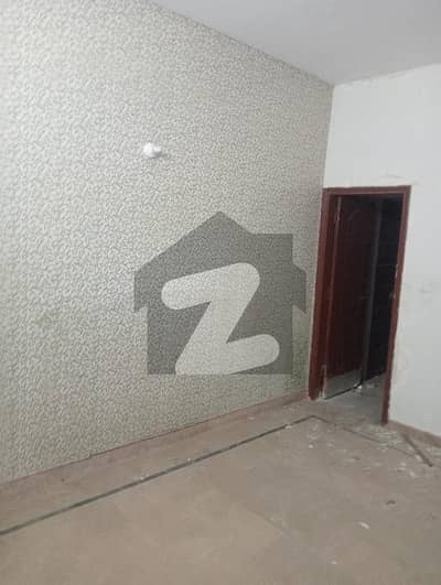 گلشن اقبال - بلاک 10-اے گلشنِ اقبال,گلشنِ اقبال ٹاؤن,کراچی میں 2 کمروں کا 5 مرلہ بالائی پورشن 48.0 ہزار میں کرایہ پر دستیاب ہے۔