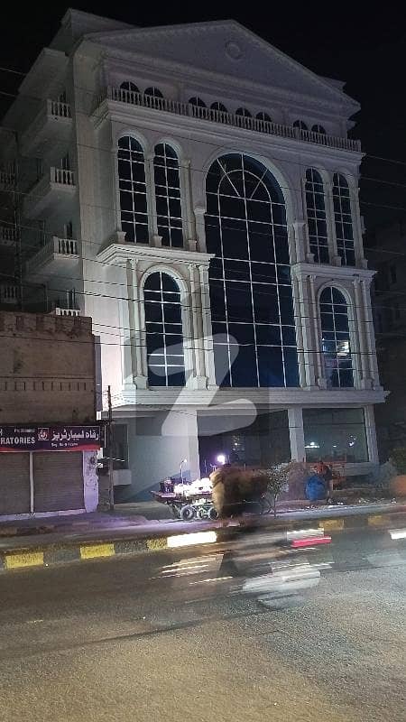 ڈی گراؤنڈ فیصل آباد میں 10 مرلہ عمارت 5.0 لاکھ میں کرایہ پر دستیاب ہے۔