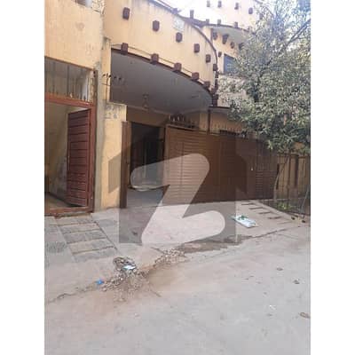 غوری ٹاؤن فیز 5بی غوری ٹاؤن,اسلام آباد میں 4 کمروں کا 8 مرلہ مکان 90.0 ہزار میں کرایہ پر دستیاب ہے۔