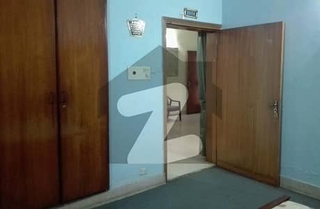 Stunning And Affordable Upper Portion Available For Rent In Model Town Stunning And Affordable Upper Portion Available For Rent In Model Town