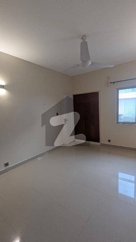 کلفٹن ۔ بلاک 5 کلفٹن,کراچی میں 3 کمروں کا 8 مرلہ فلیٹ 1.8 لاکھ میں کرایہ پر دستیاب ہے۔ کلفٹن ۔ بلاک 5 کلفٹن,کراچی میں 3 کمروں کا 8 مرلہ فلیٹ 1.8 لاکھ میں کرایہ پر دستیاب ہے۔