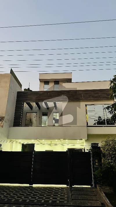 D Block 10 Marla House For Sale