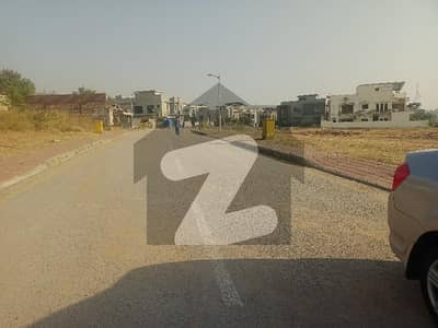 بحریہ ٹاؤن فیز 8 ۔ بلاک بی بحریہ ٹاؤن فیز 8,بحریہ ٹاؤن راولپنڈی,راولپنڈی میں 10 مرلہ رہائشی پلاٹ 1.25 کروڑ میں برائے فروخت۔ بحریہ ٹاؤن فیز 8 ۔ بلاک بی بحریہ ٹاؤن فیز 8,بحریہ ٹاؤن راولپنڈی,راولپنڈی میں 10 مرلہ رہائشی پلاٹ 1.25 کروڑ میں برائے فروخت۔