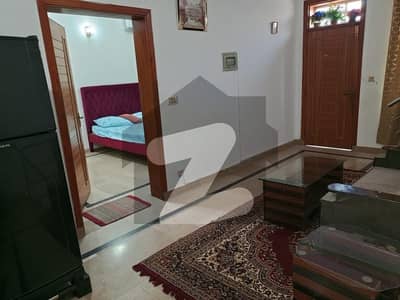 جی ۔ 13 اسلام آباد میں 6 کمروں کا 7 مرلہ مکان 1.6 لاکھ میں کرایہ پر دستیاب ہے۔