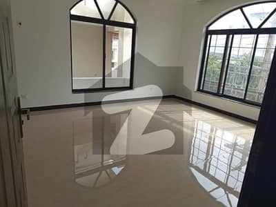 Electricity Free Solar Installed 1 Kanal Ground Portion For Rent In Soan Garden