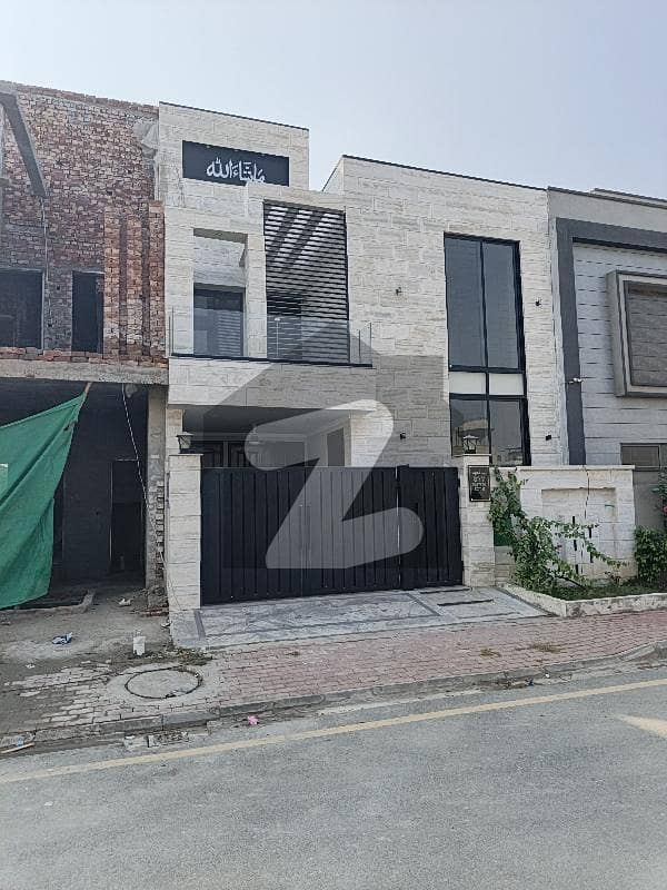 Eastran ext 5 Marla House Eastran ext 5 Marla House