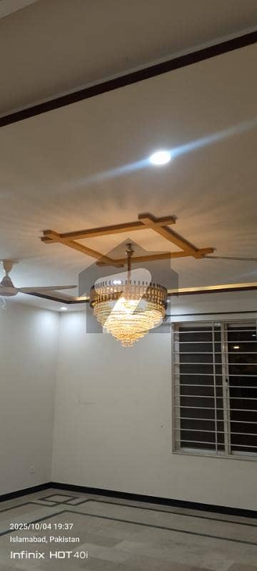 سوان گارڈن اسلام آباد میں 3 کمروں کا 10 مرلہ زیریں پورشن 70.0 ہزار میں کرایہ پر دستیاب ہے۔