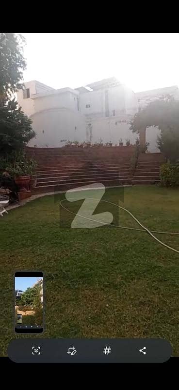 پی ای سی ایچ ایس بلاک 6 پی ای سی ایچ ایس,جمشید ٹاؤن,کراچی میں 10 کمروں کا 7 کنال مکان 80.0 کروڑ میں برائے فروخت۔