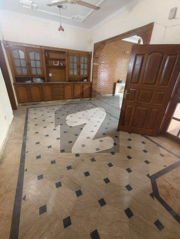 آئی ۔ 10 اسلام آباد میں 4 کمروں کا 6 مرلہ مکان 1.35 لاکھ میں کرایہ پر دستیاب ہے۔