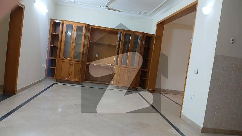 ای ۔ 11 اسلام آباد میں 2 کمروں کا 11 مرلہ زیریں پورشن 90.0 ہزار میں کرایہ پر دستیاب ہے۔