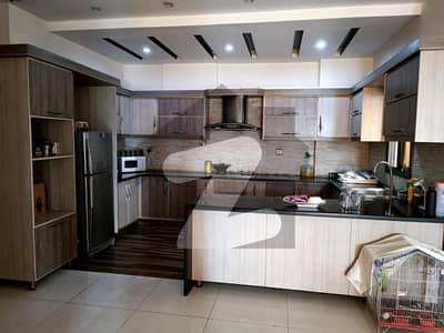 صائمہ جناح ایونیو ملیر,کراچی میں 3 کمروں کا 8 مرلہ فلیٹ 1.3 لاکھ میں کرایہ پر دستیاب ہے۔