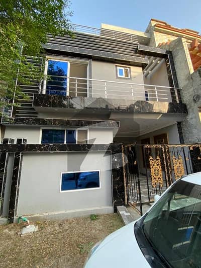 A BEAUTIFUL HOUSE DEPENDS ON FIVE MERLA IN AL HAFIZ GARDEN PLEASE 1 A BEAUTIFUL HOUSE DEPENDS ON FIVE MERLA IN AL HAFIZ GARDEN PLEASE 1