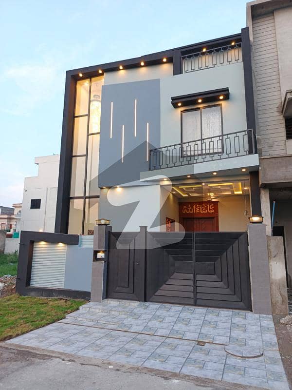 5 Marla House Available For Sale