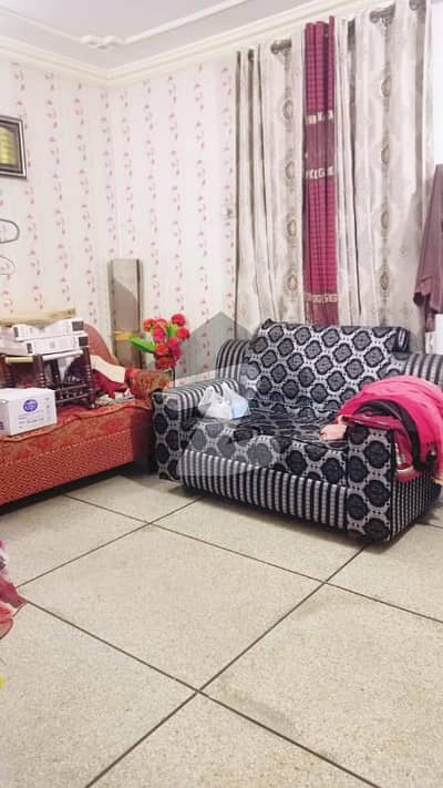 مصطفیٰ ٹاؤن لاہور میں 3 کمروں کا 12 مرلہ بالائی پورشن 75.0 ہزار میں کرایہ پر دستیاب ہے۔