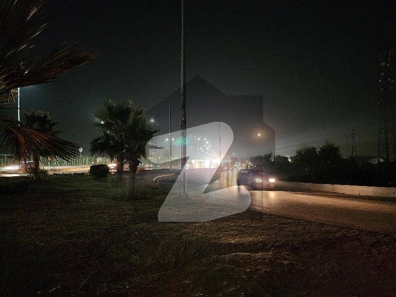 level solid 30x60 plot cda sector e16/3