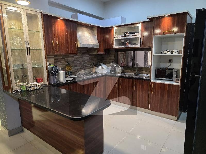 First floor 3 bedrooms apartment