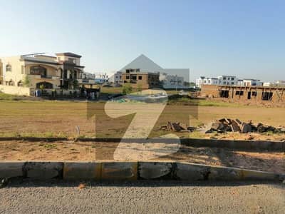 8 Marla PLOTSECTER L Is Available For Sale In Bahria Town Phase 8 Rawalpindi 8 Marla PLOTSECTER L Is Available For Sale In Bahria Town Phase 8 Rawalpindi