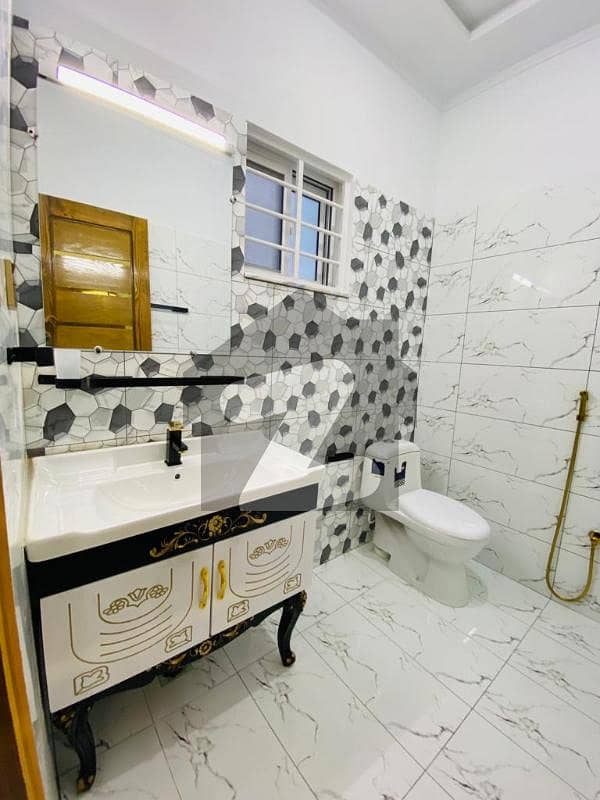 2 BED LUXURY FLAT FOR SALE ON REASONABLE PRICE 2 BED LUXURY FLAT FOR SALE ON REASONABLE PRICE