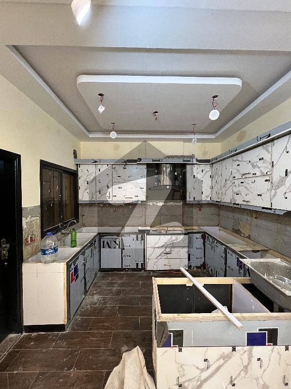 صائمہ جناح ایونیو ملیر,کراچی میں 3 کمروں کا 10 مرلہ فلیٹ 1.5 لاکھ میں کرایہ پر دستیاب ہے۔