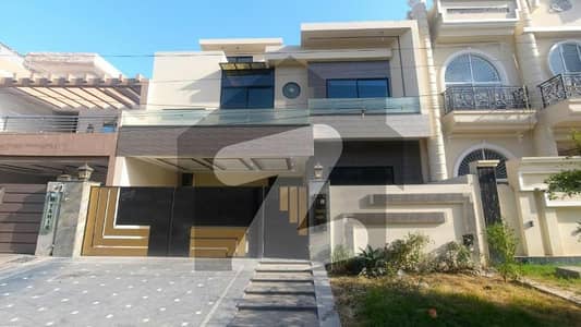 10 Marla Beautiful House for Sale in Lahore Press Club Housing Society