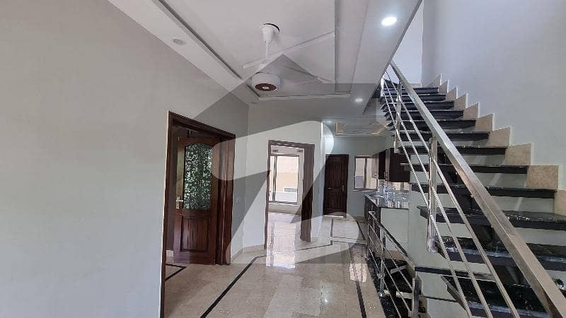 BEAUTIFUL LOCATION LIKE BRAND NEW HOUSE FOR RENT