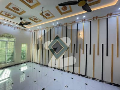 شاداب گارڈن لاہور میں 3 کمروں کا 3 مرلہ مکان 1.25 کروڑ میں برائے فروخت۔