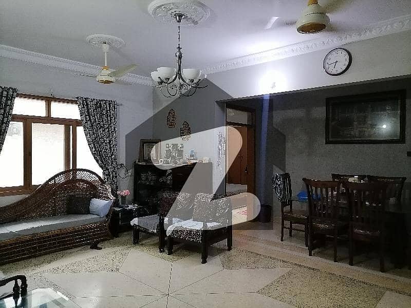 گلشنِ اقبال - بلاک 4 گلشنِ اقبال,گلشنِ اقبال ٹاؤن,کراچی میں 7 کمروں کا 2 کنال مکان 17.0 کروڑ میں برائے فروخت۔