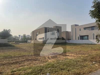 1 KANAL RESIDENTIAL PLOT FOR SALE IN DHA PHASE 7 -R BLOCK.