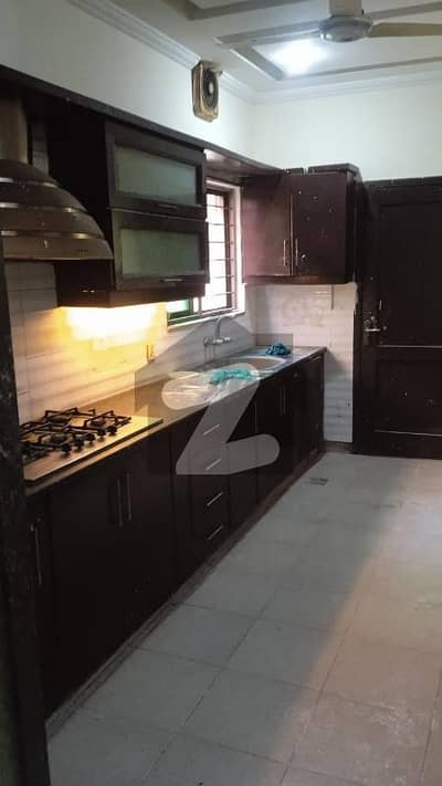 پیراگون سٹی لاہور میں 4 کمروں کا 10 مرلہ مکان 1.5 لاکھ میں کرایہ پر دستیاب ہے۔