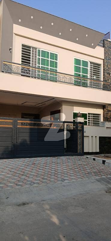 جناح گارڈنز فیز 1 جناح گارڈنز,ایف ای سی ایچ ایس,اسلام آباد میں 5 کمروں کا 8 مرلہ مکان 3.5 کروڑ میں برائے فروخت۔ جناح گارڈنز فیز 1 جناح گارڈنز,ایف ای سی ایچ ایس,اسلام آباد میں 5 کمروں کا 8 مرلہ مکان 3.5 کروڑ میں برائے فروخت۔