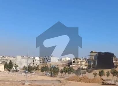 5 Marla plot for sale phese 8