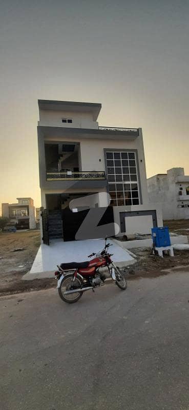 فیصل ٹاؤن - ایف ۔ 18 اسلام آباد میں 4 کمروں کا 5 مرلہ مکان 1.05 لاکھ میں کرایہ پر دستیاب ہے۔