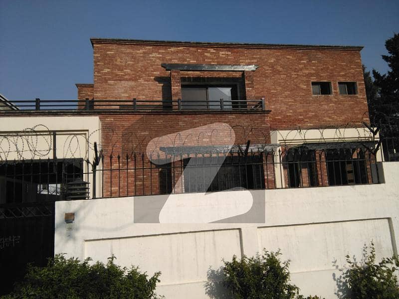 HOUSE FOR RENT IN F-8 HOUSE FOR RENT IN F-8