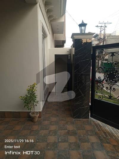 جوبلی ٹاؤن لاہور میں 5 کمروں کا 5 مرلہ مکان 2.05 کروڑ میں برائے فروخت۔