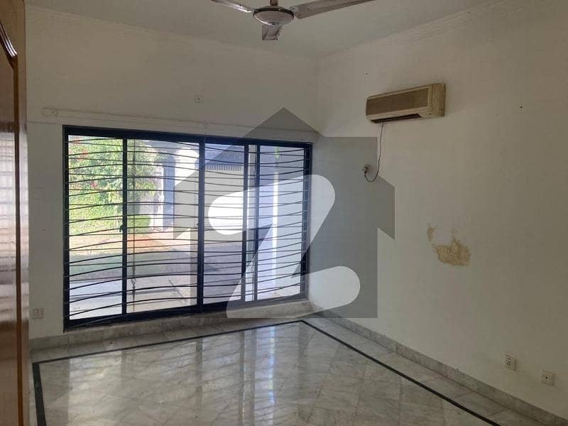 ایف ۔ 8 اسلام آباد میں 7 کمروں کا 1 کنال مکان 12.0 لاکھ میں کرایہ پر دستیاب ہے۔ ایف ۔ 8 اسلام آباد میں 7 کمروں کا 1 کنال مکان 12.0 لاکھ میں کرایہ پر دستیاب ہے۔