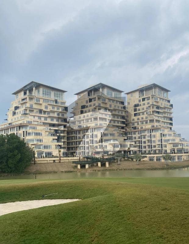 ڈیفینس رایا ڈی ایچ اے ڈیفینس,لاہور میں 3 کمروں کا 8 مرلہ فلیٹ 7.0 کروڑ میں برائے فروخت۔