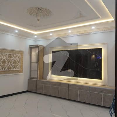 10 MARLA FULL HOUSE AVAILABLE FOR RENT