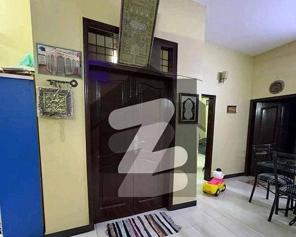 کوسموپولیٹن سوسائٹی کراچی میں 10 مرلہ فلیٹ 4.9 کروڑ میں برائے فروخت۔ کوسموپولیٹن سوسائٹی کراچی میں 10 مرلہ فلیٹ 4.9 کروڑ میں برائے فروخت۔