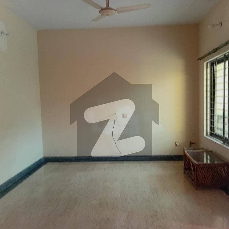 10 Marla Upper Portion Available For Rent