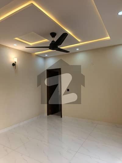 ایڈن بولیوارڈ - بلاک اے ایڈن بولیوارڈ ہاؤسنگ سکیم,کالج روڈ,لاہور میں 3 کمروں کا 4 مرلہ مکان 2.1 کروڑ میں برائے فروخت۔