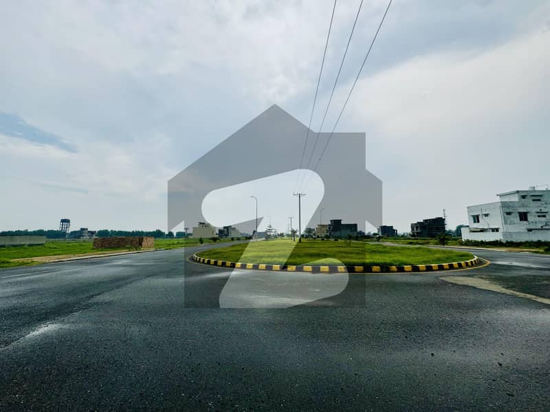 Main Boulevard Plot Main Boulevard Plot