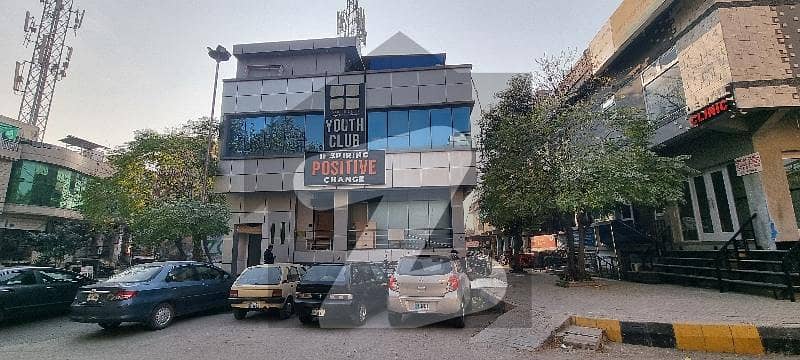 ایف ۔ 11 اسلام آباد میں 5 مرلہ عمارت 22.5 کروڑ میں برائے فروخت۔