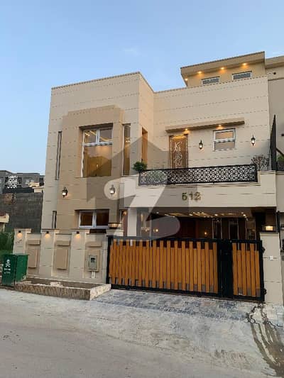 بحریہ ٹاؤن فیز 8 ۔ ابو بکر بلاک بحریہ ٹاؤن فیز 8 ۔ سفاری ویلی,بحریہ ٹاؤن فیز 8,بحریہ ٹاؤن راولپنڈی,راولپنڈی میں 5 کمروں کا 7 مرلہ مکان 3.5 کروڑ میں برائے فروخت۔ بحریہ ٹاؤن فیز 8 ۔ ابو بکر بلاک بحریہ ٹاؤن فیز 8 ۔ سفاری ویلی,بحریہ ٹاؤن فیز 8,بحریہ ٹاؤن راولپنڈی,راولپنڈی میں 5 کمروں کا 7 مرلہ مکان 3.5 کروڑ میں برائے فروخت۔