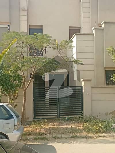 صائمہ لگژری ہومز کراچی میں 3 کمروں کا 5 مرلہ مکان 75.0 ہزار میں کرایہ پر دستیاب ہے۔