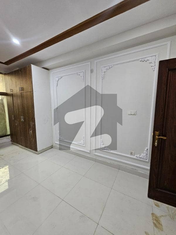 یونیورسٹی ٹاؤن پشاور میں 3 کمروں کا 6 مرلہ فلیٹ 50.0 ہزار میں کرایہ پر دستیاب ہے۔ یونیورسٹی ٹاؤن پشاور میں 3 کمروں کا 6 مرلہ فلیٹ 50.0 ہزار میں کرایہ پر دستیاب ہے۔