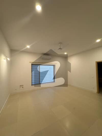 ڈی ۔ 12/2 ڈی ۔ 12,اسلام آباد میں 7 کمروں کا 1 کنال زیریں پورشن 5.0 لاکھ میں کرایہ پر دستیاب ہے۔