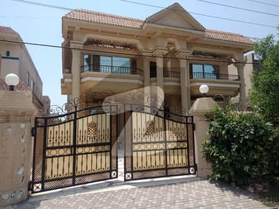 ONE KANAL BEAUTIFULL HOUSE AVALIABLE FOR RENT IN DHA PHASE 4 ONE KANAL BEAUTIFULL HOUSE AVALIABLE FOR RENT IN DHA PHASE 4