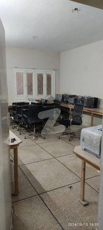 گلشن اقبال - بلاک 13 گلشنِ اقبال,گلشنِ اقبال ٹاؤن,کراچی میں 3 کمروں کا 10 مرلہ دفتر 90.0 ہزار میں کرایہ پر دستیاب ہے۔ گلشن اقبال - بلاک 13 گلشنِ اقبال,گلشنِ اقبال ٹاؤن,کراچی میں 3 کمروں کا 10 مرلہ دفتر 90.0 ہزار میں کرایہ پر دستیاب ہے۔