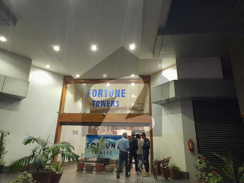 Main Shahra e Faisal Office On Sell